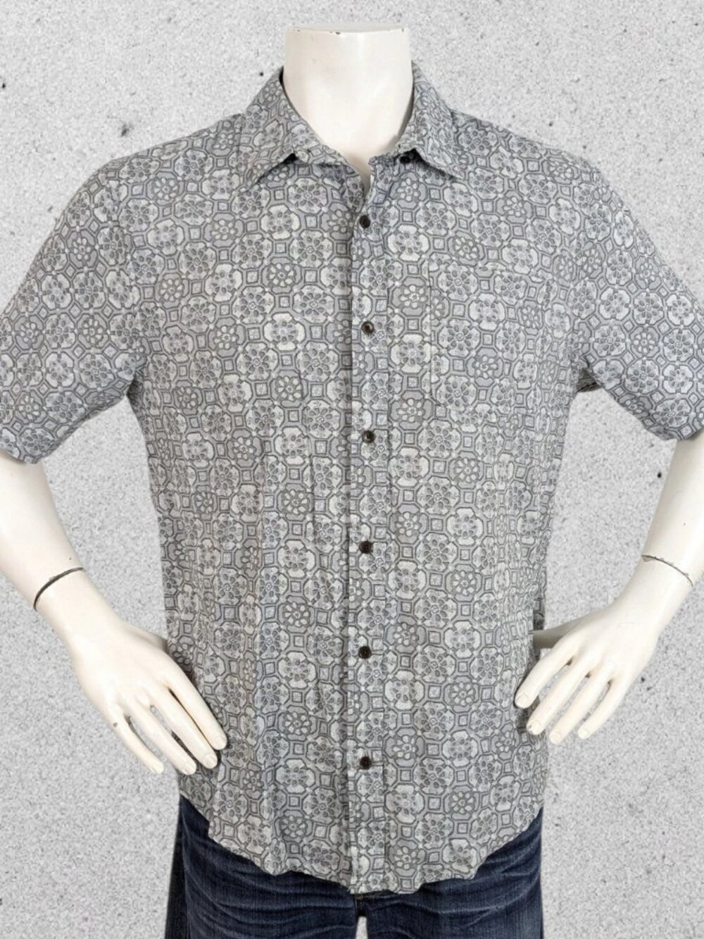 NWT Outerknown Mens Shirt ~ Size Large Tahiti Studio Print